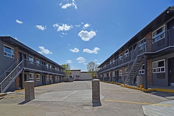 econo lodge inn and suites
