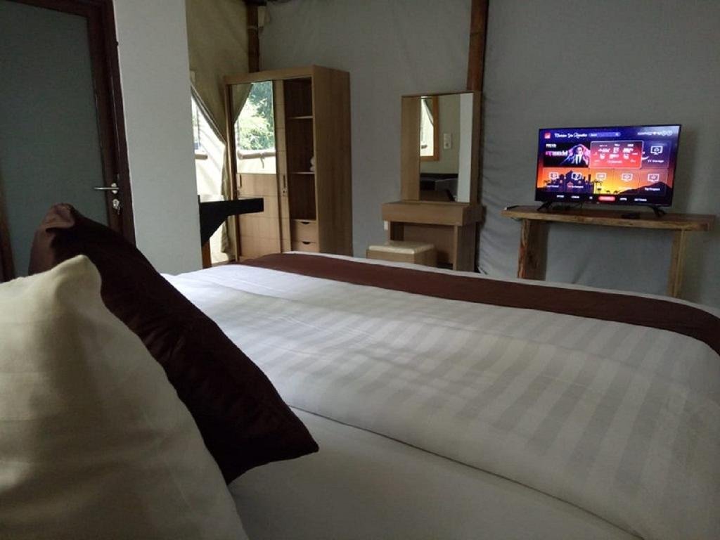 maribaya glamping tent