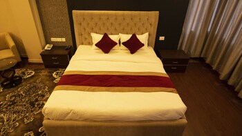 hotel rudra view and spa