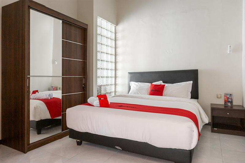 reddoorz soekarno hatta indah