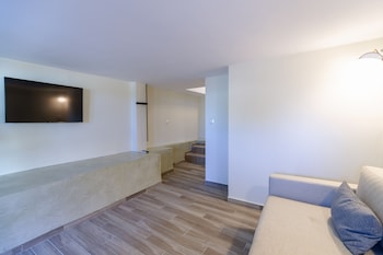 Casa Bloo,,4 star