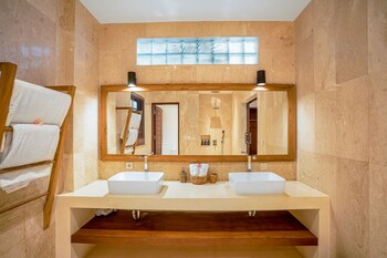 villa frangipani