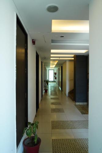 hotel raunak
