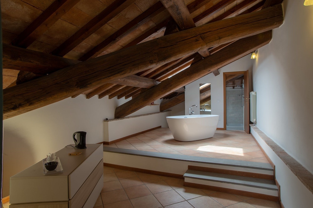 santa cecilia perugia rooms and suite