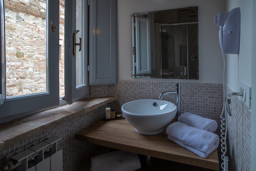 santa cecilia perugia rooms and suite