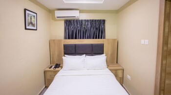 ivana suites