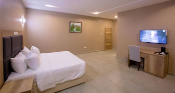 ivana suites