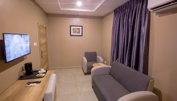 ivana suites
