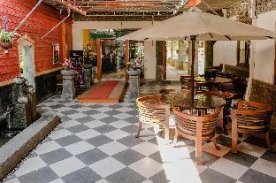ndalem katong guest house ponorogo