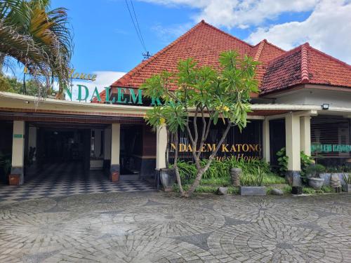 ndalem katong guest house ponorogo