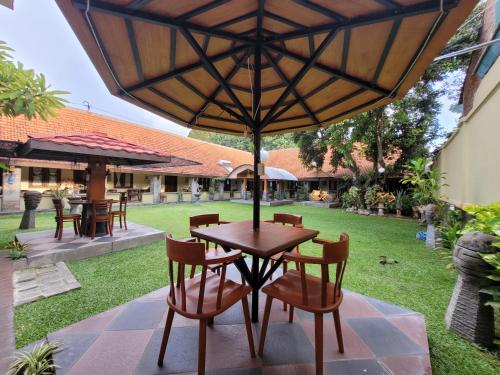 ndalem katong guest house ponorogo
