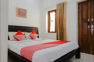 ndalem katong guest house ponorogo