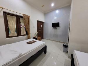 ndalem katong guest house ponorogo