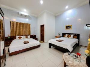 ndalem katong guest house ponorogo