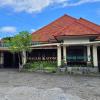 ndalem katong guest house ponorogo