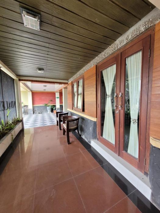 ndalem katong guest house ponorogo