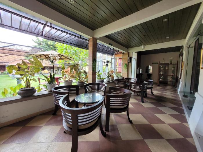 ndalem katong guest house ponorogo