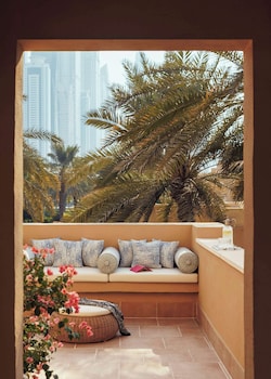 oneandonly royal mirage