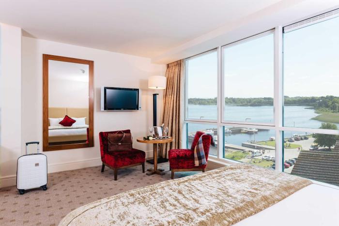 hodson bay hotel