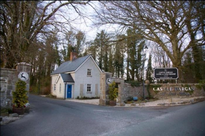castle dargan hotel
