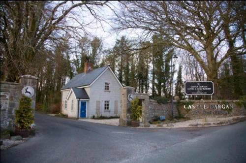 castle dargan hotel