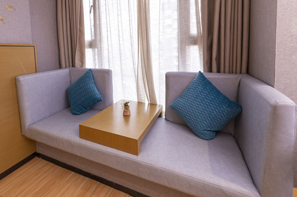 orange tree international apartment