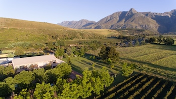 Wildebraam Berry Estate,Overberg>>Cape Town,3 star