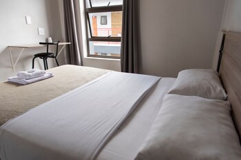 ecomotel kempton park