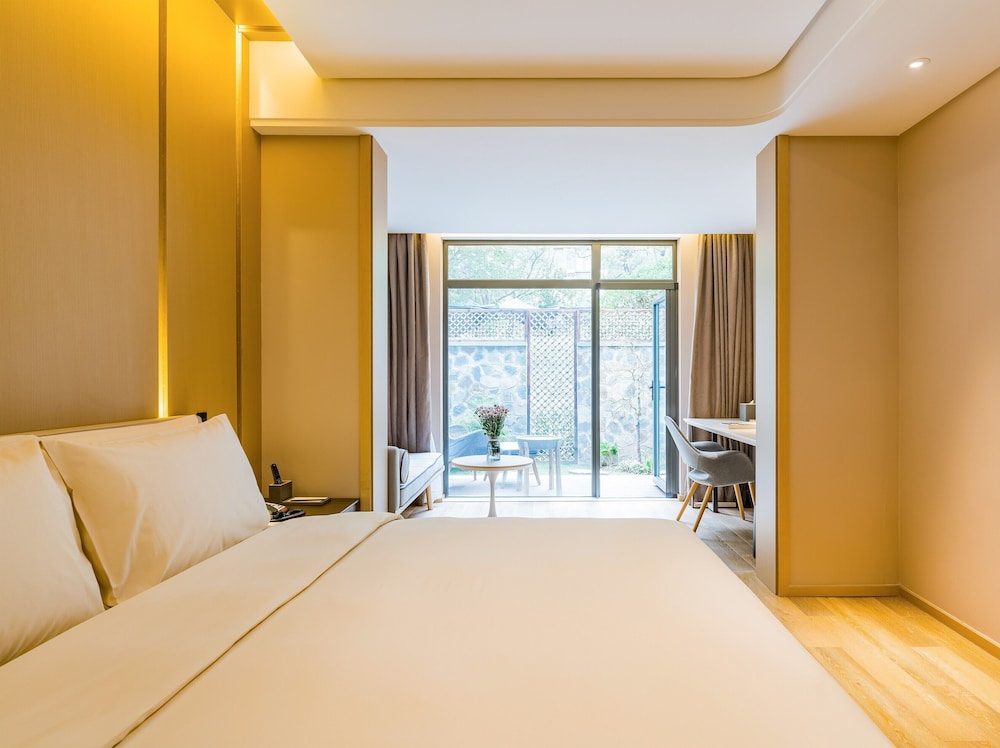 atour hotel mulan pishang building wuhan
