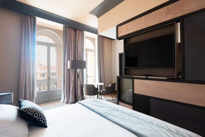 amadomus luxury suites