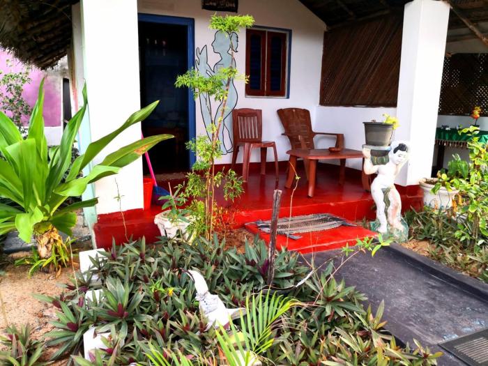 star rest beach hotel arugambay