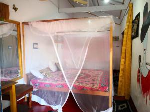 star rest beach hotel arugambay