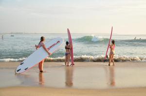 star rest beach hotel arugambay