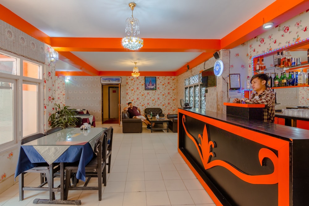 hotel river holiday inn