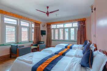 hotel river holiday inn