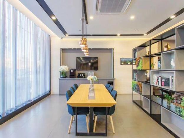 home inn linyi railway station branch