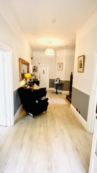 Dial House Hotel,Bagshot>>Ascot,3 star