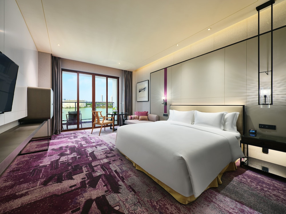 crowne plaza wuxi lake view an ihg hotel