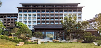crowne plaza wuxi lake view an ihg hotel