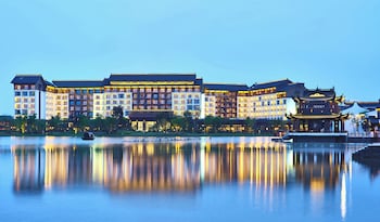 crowne plaza wuxi lake view an ihg hotel