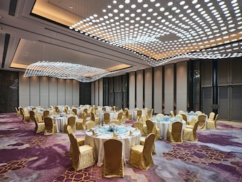 crowne plaza wuxi lake view an ihg hotel