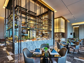 crowne plaza wuxi lake view an ihg hotel