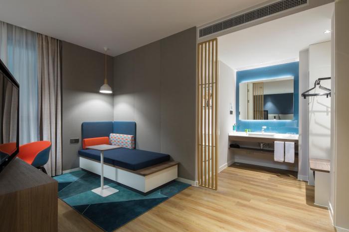 holiday inn express shanghai kangqiao