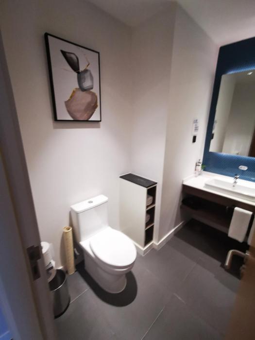 holiday inn express shanghai kangqiao
