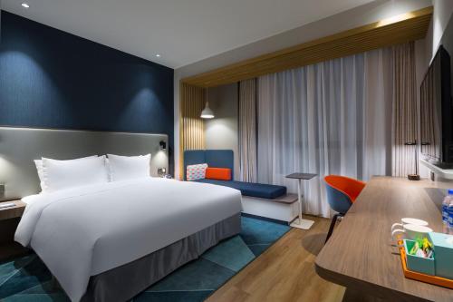 holiday inn express shanghai kangqiao