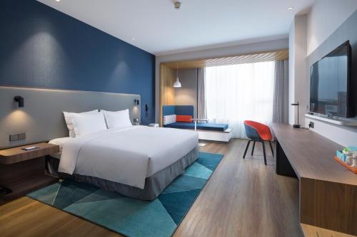 holiday inn express shanghai kangqiao