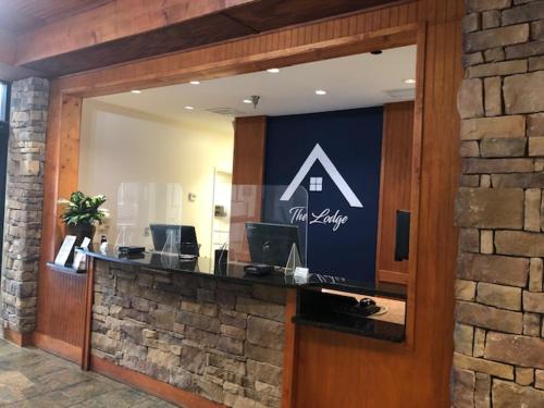 the lodge on lake oconee