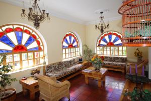 Vieja Cuba Hotel,Near Atahualpa Olympic Stadium,3 star