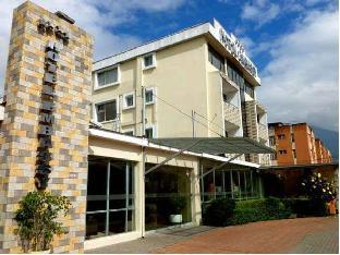 hotel embassy