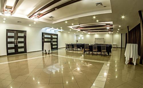 hotel embassy